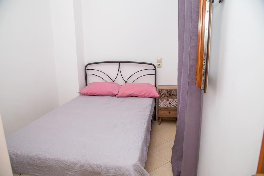 Εξοχη Και Θαλασσα Apartment Makrýgialos Екстериор снимка