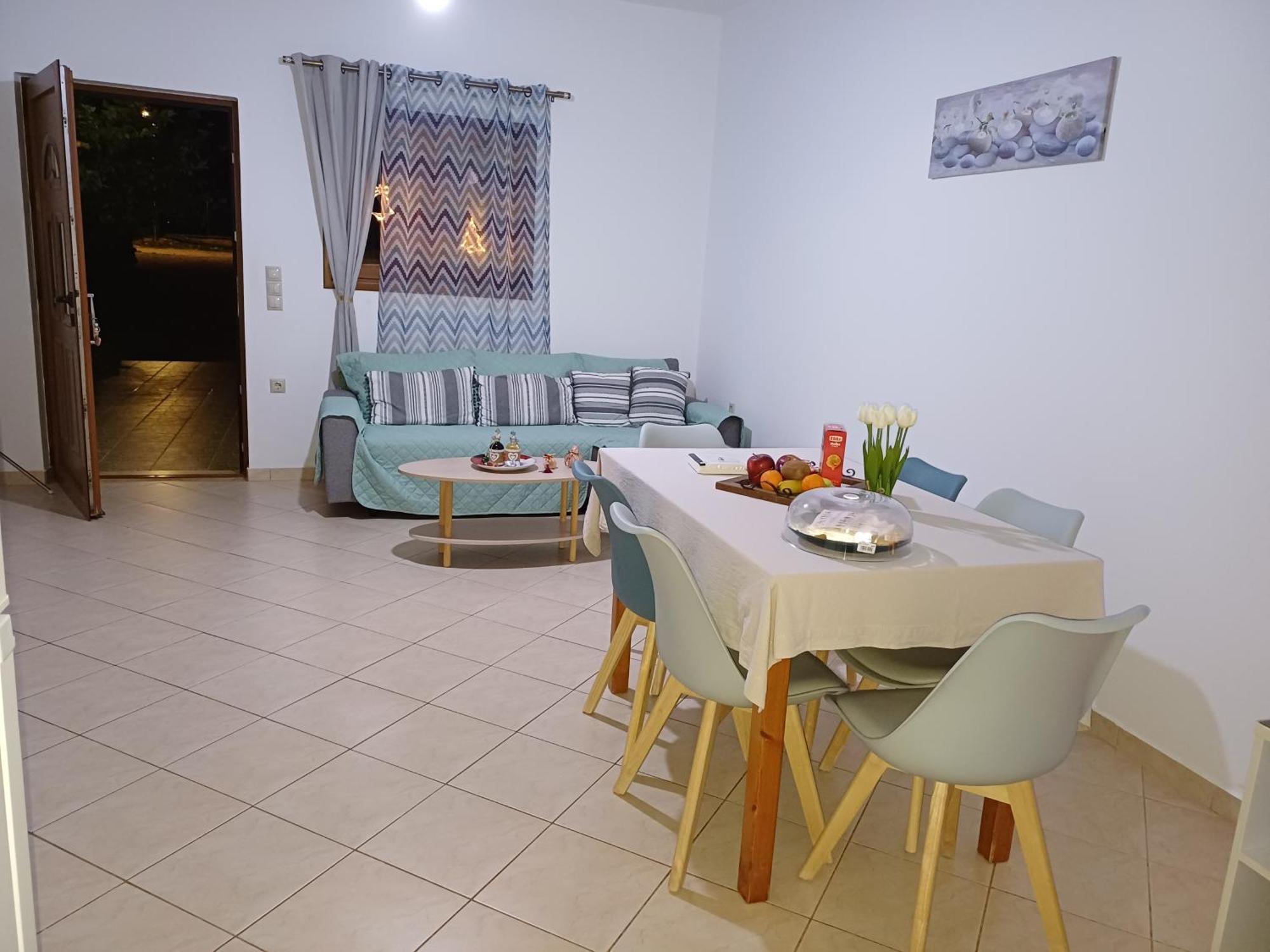 Εξοχη Και Θαλασσα Apartment Makrýgialos Екстериор снимка